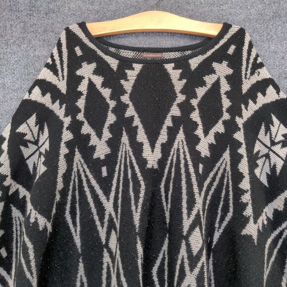 Do Everything in Love Women's Sweater Poncho Black One Size Knit Fringe - Picture 6 of 12